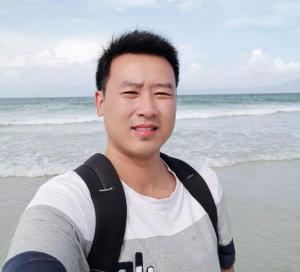 【感動(dòng)青峰人物第二期】奉獻(xiàn)青峰，無怨無悔 ——感動(dòng)青峰人物之劉磊建