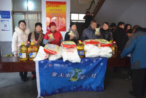 【螢火蟲(chóng)愛(ài)心活動(dòng)第九十九期】春節(jié)送溫暖，我們?cè)谛袆?dòng)！